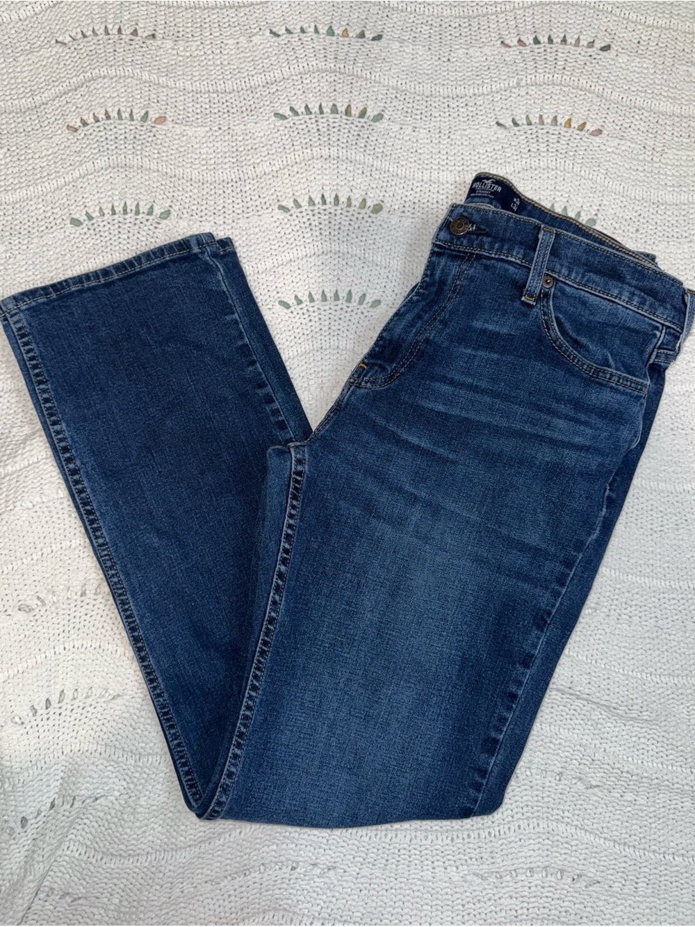 Hollister Men's Dark Blue Straight Jeans